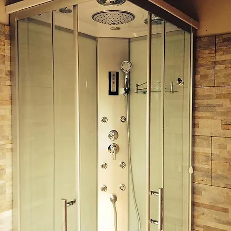 Sleeps 4 Pool *